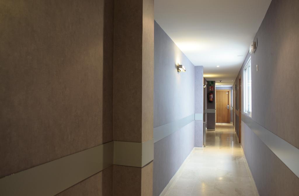Aparthotel Milord'S Suites Бенідорм Екстер'єр фото